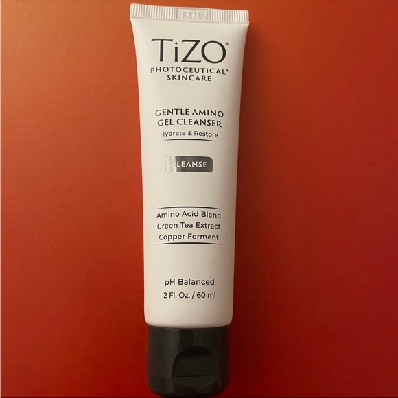 5 for $25! TiZO Gentle Amino Gel Cleanser - Picture 1 of 2